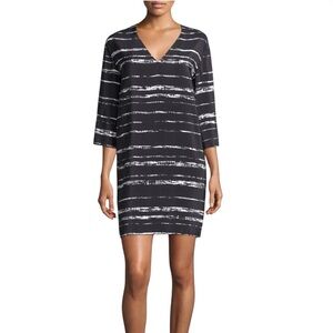 VINCE Shadow Stripe Silk Shift Dress Black White Artsy Boho Art Deco Mod‎ Sz L